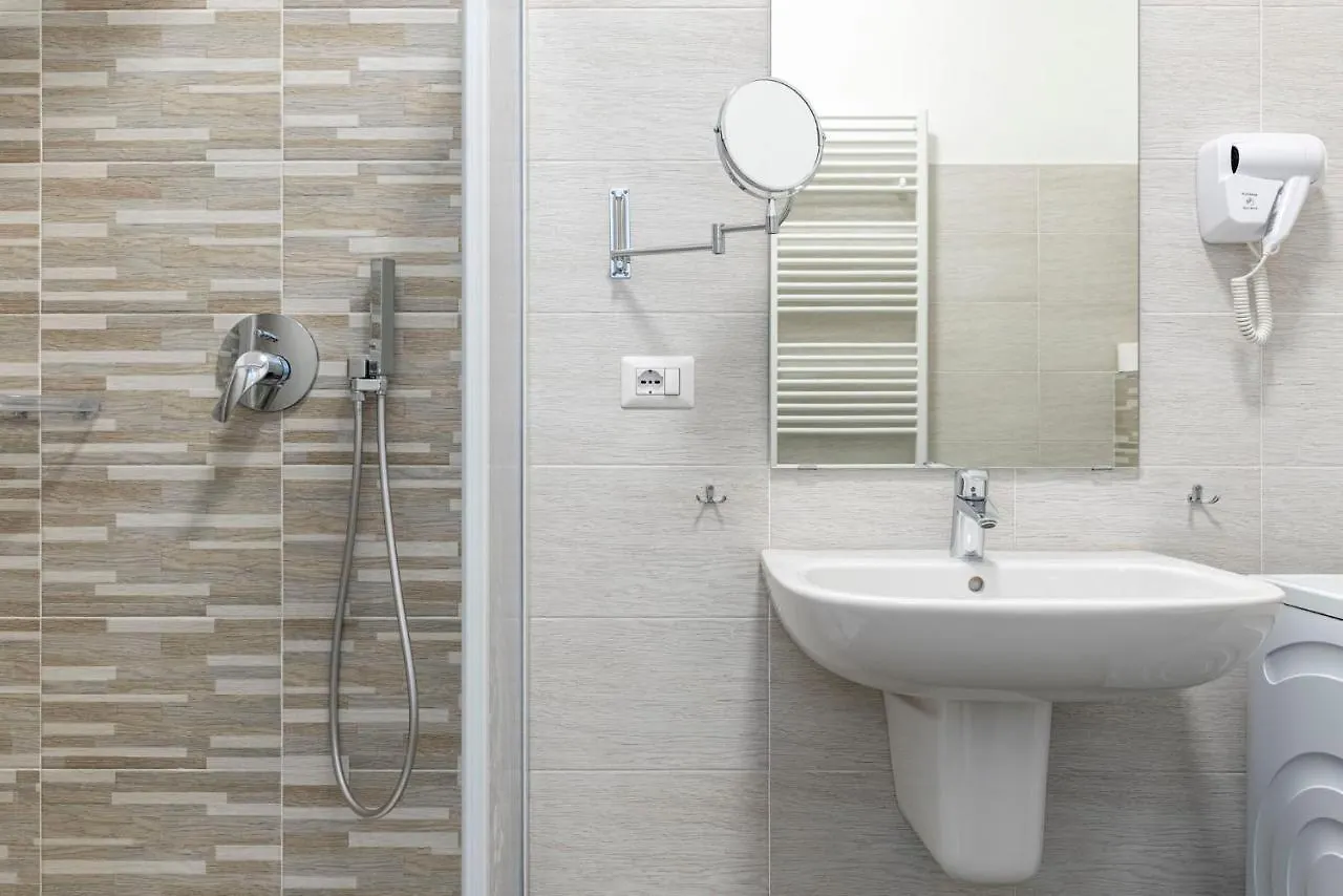 Leader Apartment 3 - Monzino - Hockey Msg Arena - Linate - Milan